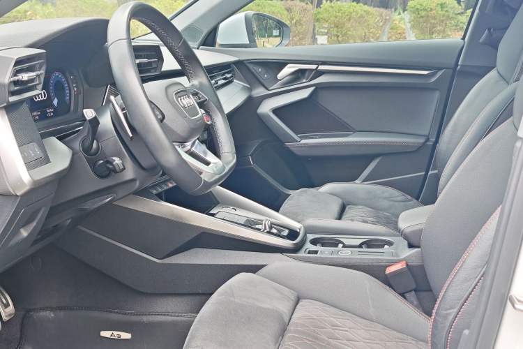 Used Audi A3 2021 Sportback 35 TFSI Fashionable Sports Model
