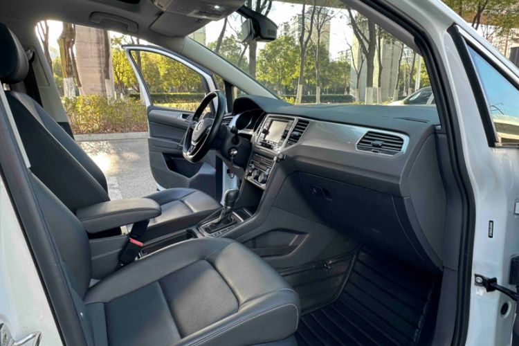 Used Volkswagen Golf Sportsvan 2019 280TSI Automatic Trendy Edition China V Standard
