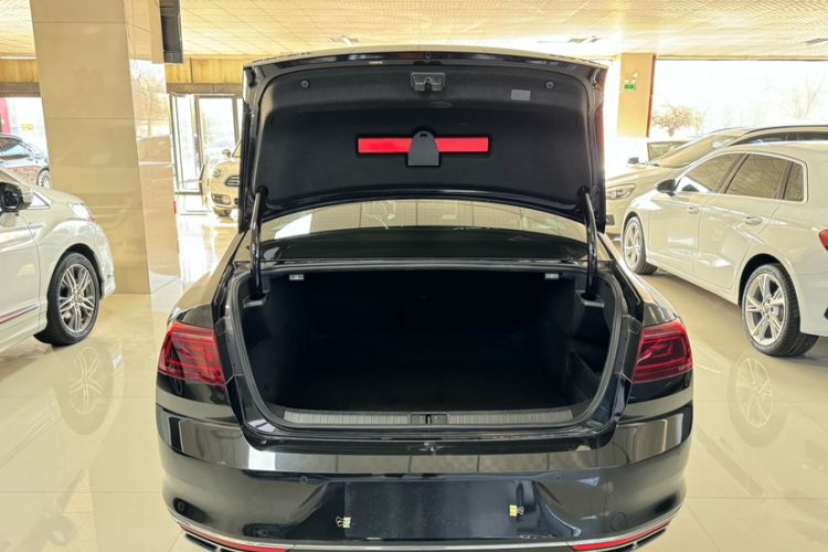 Used Volkswagen Magotan 2023 2 Million Units Limited Edition 330TSI DSG Leading Version