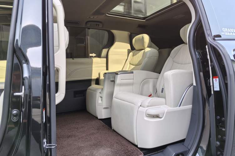 Used Toyota Granvia 2024 2.5L Hybrid Prestige ULTRA Edition