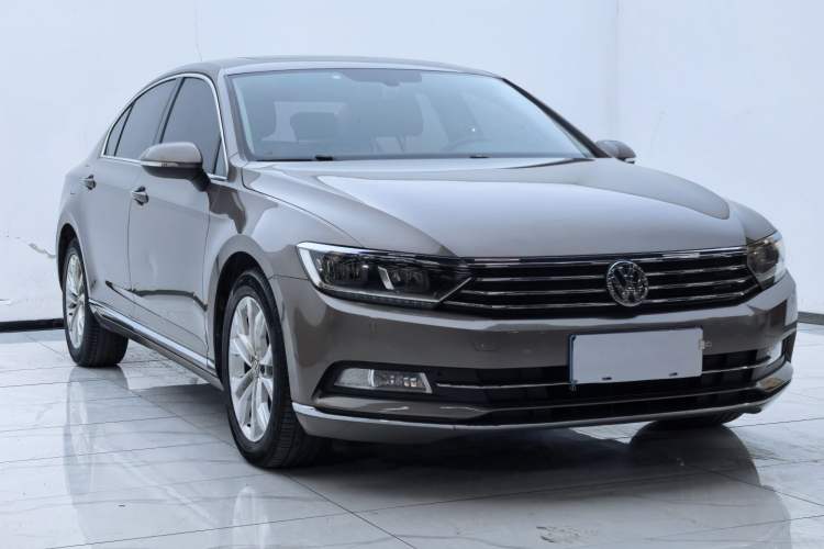 Used Volkswagen Magotan 2018 Facelift 330TSI DSG Luxury Model
