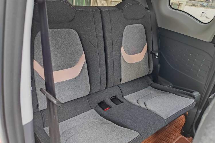 Used Chery QQ Ice Cream 2022 170km Sundae Phosphate Lithium-Ion
