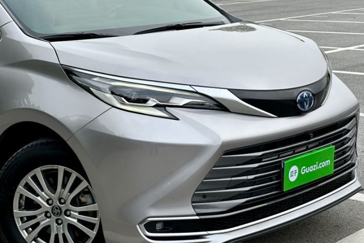 Used Toyota Sienna 2021 2.5L Hybrid Luxury Edition
