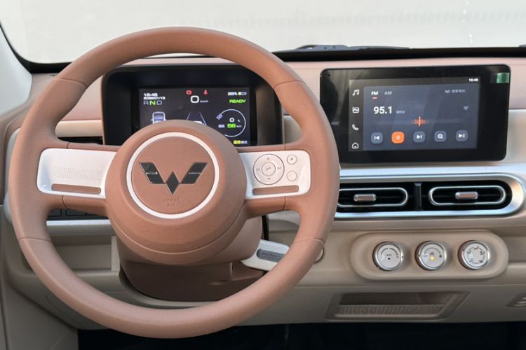 Used Wuling Hongguang MINIEV 2024 3rd Generation 215km Advanced Version