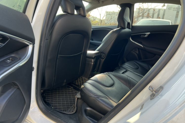 Used Volvo V40 2018 T3 Zhiyi Edition