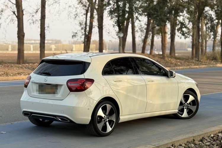 Used Mercedes-Benz A-Class 2017 Revised Version A 200 Fashion Edition
