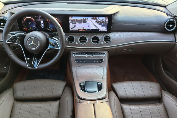 Used Mercedes-Benz E-Class 2023 Facelift E 260 L
