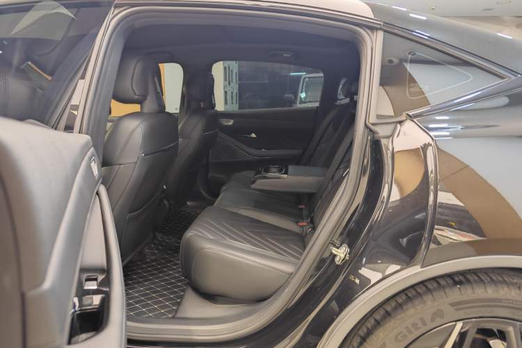 Used  SL03 2023 200Max Range-Extended Version