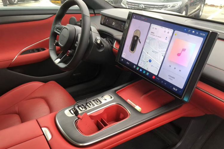 Used  SU7 2024 Rear-Drive Ultra-Long Range Advanced Pro-Level Intelligent Driving Version
