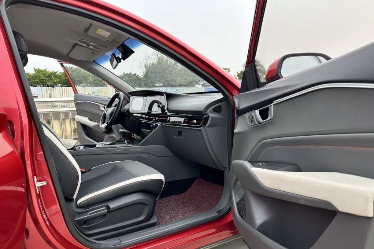 Used Baojun RC-6 2019 1.5T CVT 24-Hour Online Luxury Edition