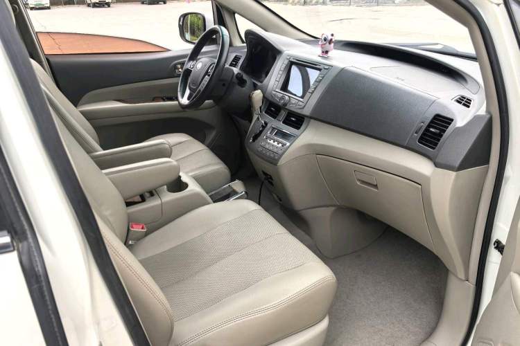 Used BYD M6 2015 2.4L Automatic Prestige Edition
