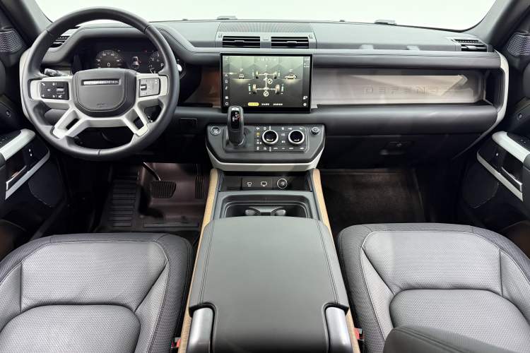 Used Land Rover Defender 2023 110 3.0T P400 X-DYNAMIC HSE
