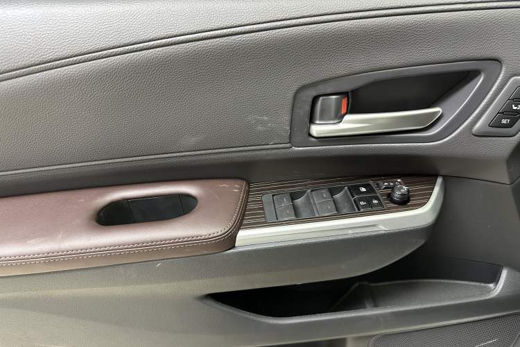 Used Toyota Granvia 2024 2.5L Hybrid Prestige PLUS Four-Wheel Drive Version