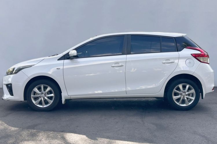 Used Toyota YARiS L 2015 1.5G Automatic Xuan Dong Sunroof Special Edition
