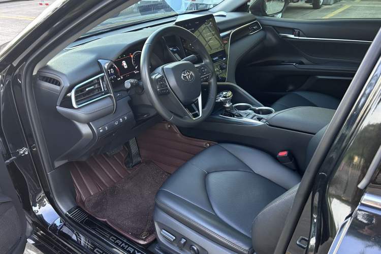 Used Toyota Camry 2023 2.5G Luxury Edition
