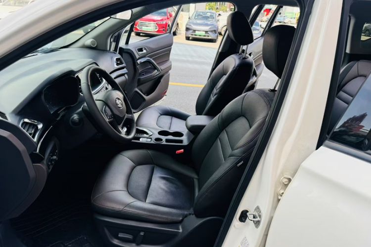 Used GAC Trumpchi GS4 2017 235T Automatic Two-Wheel Drive Luxury Smart Connectivity Version
