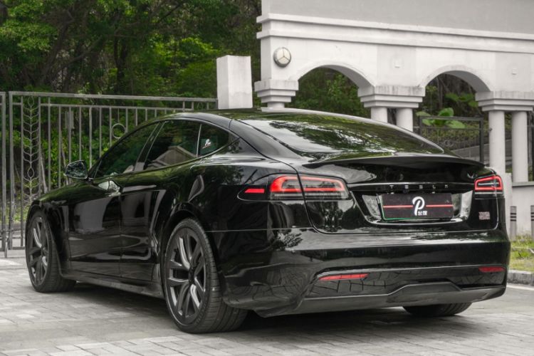 Used Tesla Model S 2023 Three-Motor All-Wheel-Drive Plaid Version
