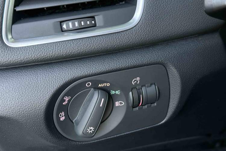 Used Audi Q3 2018 30th Anniversary Edition 35 TFSI Fashion Model
