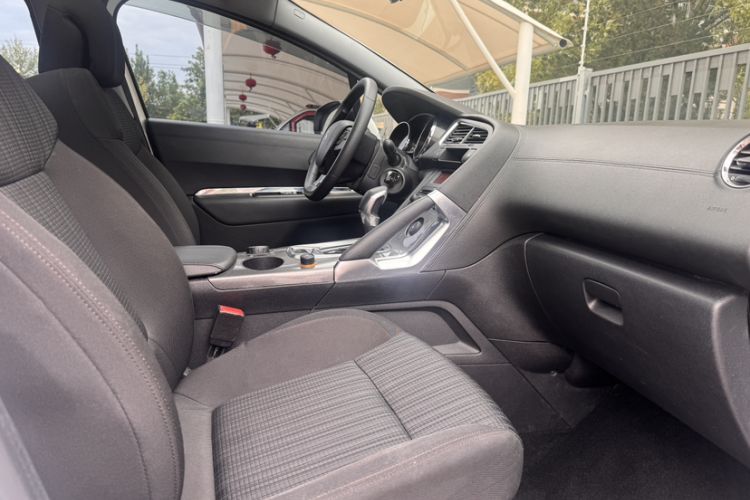 Used Peugeot 3008 2016 1.6THP Automatic Classic Edition
