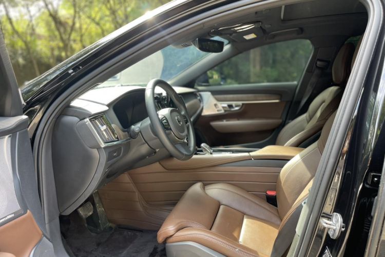 Used Volvo S90 2023 B5 Luxury Smart Edition
