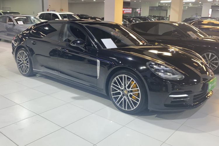 Used Porsche Panamera 2017 Panamera 4 Executive Long Wheelbase 3.0T
