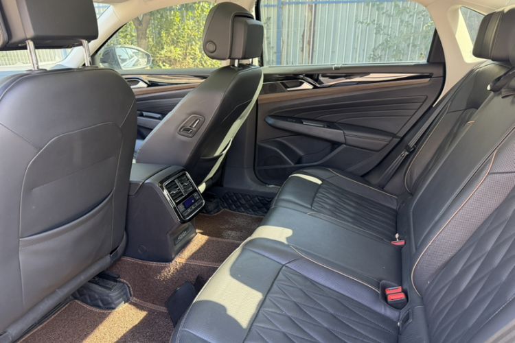 Used Volkswagen Passat 2019 380TSI Luxury Edition China VI Standard
