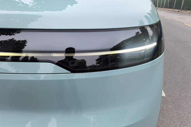 Used Zeekr MIX 2025 Intelligent Driving Version
