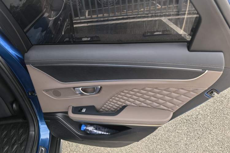 Used BYD Han 2022 EV Genesis Edition 715 km Front-Wheel-Drive Flagship Model
