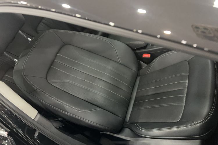 Used Audi Q5L 2021 40 TFSI Fashionable and Elegant Model