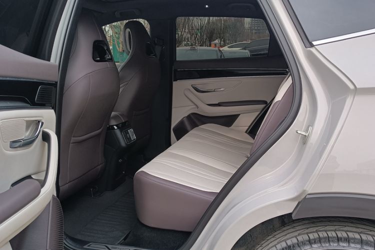 Used BYD Song PLUS New Energy 2025 DM-i Intelligent Driving 160KM Flagship Model
