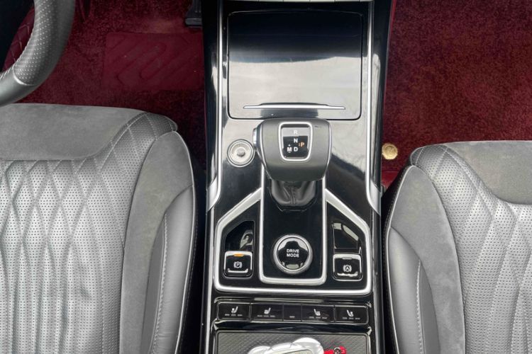 Used Hongqi HS5 2022 Facelifted Version 2.0T Smart Connect Flagship All-Wheel-Drive Edition
