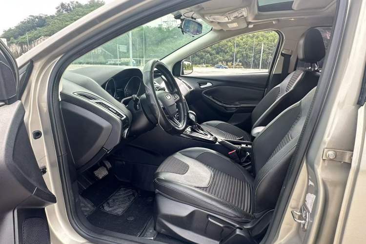 Used Ford Focus 2015 Sedan 1.6L Automatic Trend Model
