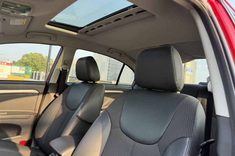 Used Roewe 350 2014 1.5L Manual Swift Edition
