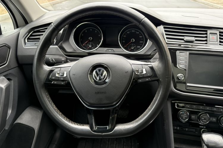 Used Volkswagen Tiguan L 2018 330TSI Automatic Two-Wheel Drive Luxury Edition
