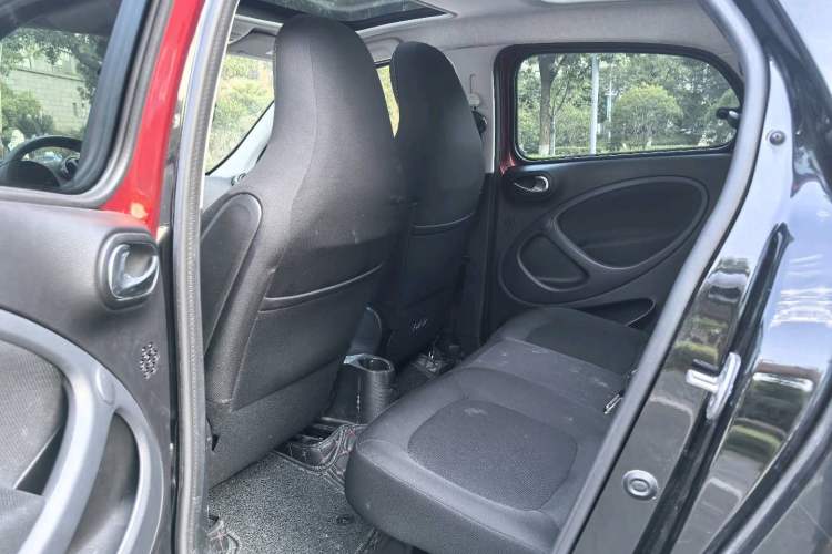 Used  forfour 2018 1.0L 52kW Passion Edition
