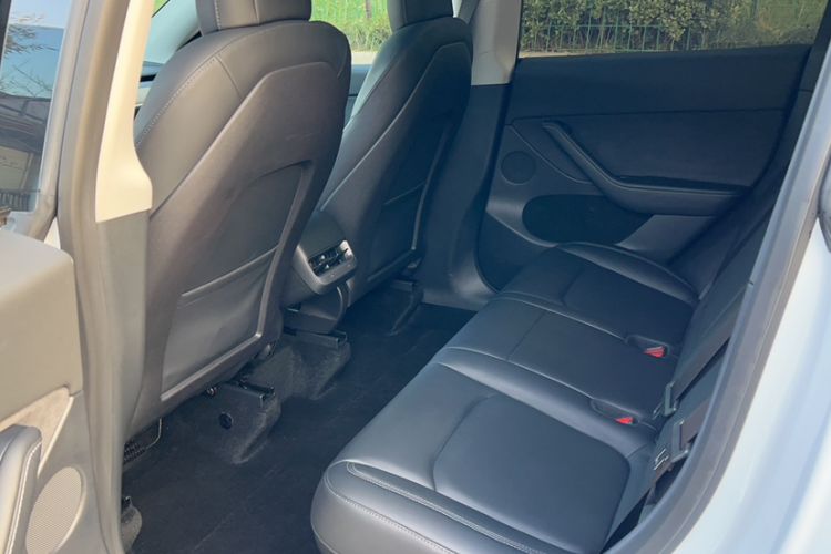 Used Tesla Model Y 2021 Long-Range All-Wheel-Drive Version 3D7
