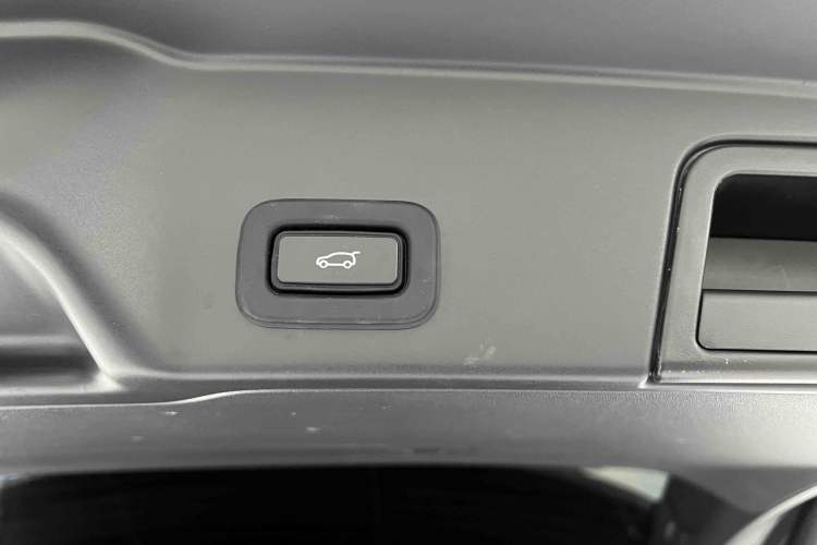 Used Land Rover Range Rover Evoque 2022 Facelifted Aurora L 249 PS R-Dynamic Luxury Edition