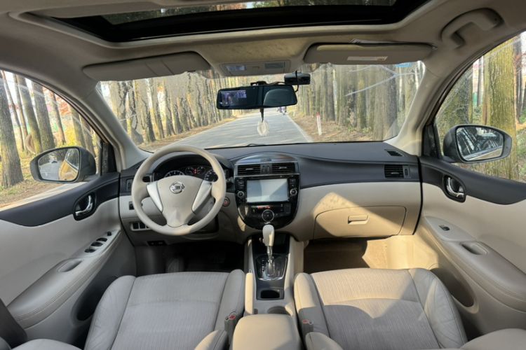 Used Nissan Tiida 2011 1.6L CVT Smart Version
