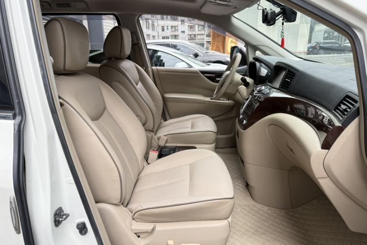 Used Nissan Quest 2015 3.5L SL
