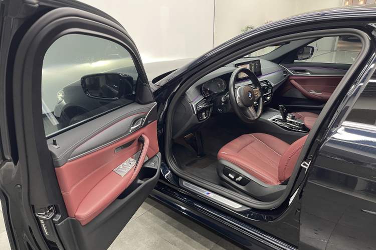 Used BMW 5 Series 2023 Restyled 530Li Leading Edition M Sport Package
