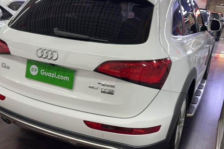 Used Audi Q5 2017 Plus 40 TFSI Technology Model