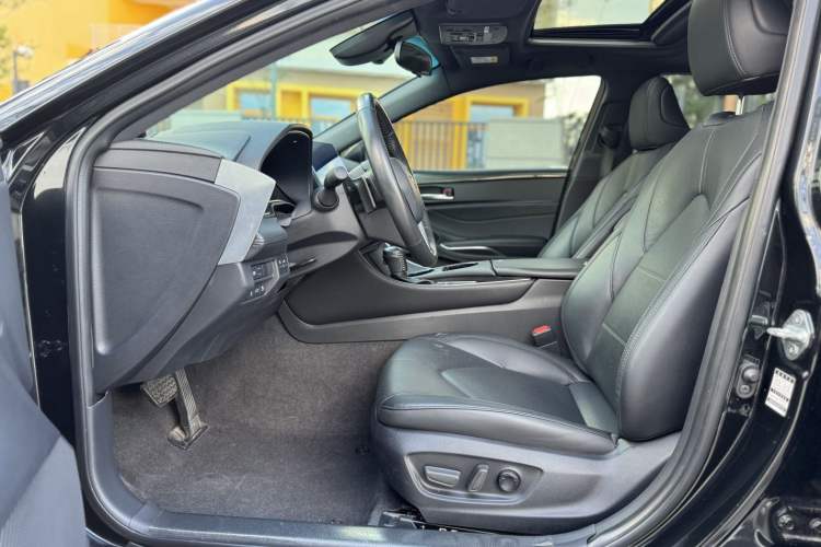 Used Toyota Avalon 2023 2.5L Luxury Edition