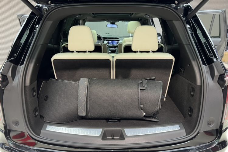 Used Cadillac XT6 2020 28T Six-Seater Luxury Sporty Enjoy-the-Comfort Safety Edition