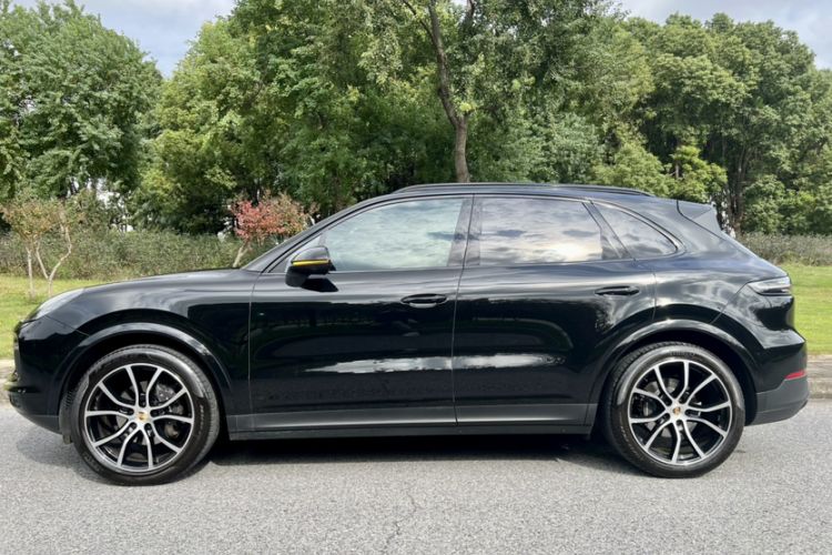 Used Porsche Cayenne 2023 Cayenne 3.0T Platinum Edition

