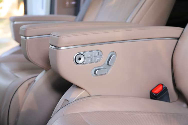 Used XPeng X9 2024 702 Ultra-Long Range Pro
