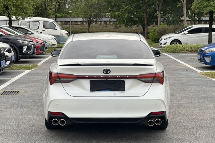 Used Toyota Avalon 2019 2.0L Luxury Edition China VI Standard
