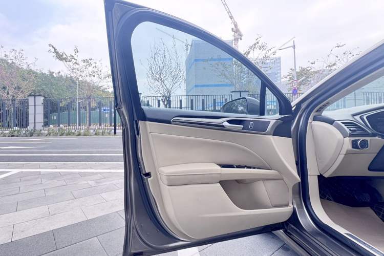 Used Ford Mondeo 2013 2.0L GTDi 200 Fashion Edition