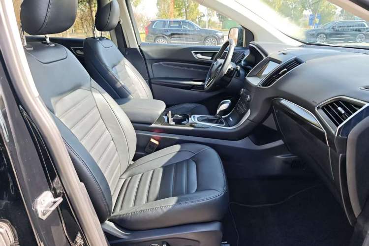 Used Ford Edge 2018 EcoBoost 245 Two-Wheel-Drive Titanium 7-Seater China V Standard
