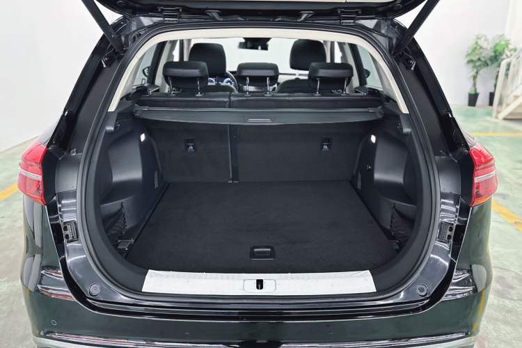 Used Hongqi HS5 2022 Revised Version 2.0T Smart Connect Flagship Edition
