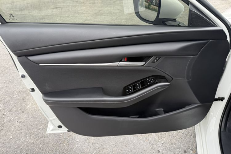 Used Mazda Mazda 3 Axela 2021 2.0L Automatic Zhiqing Edition
